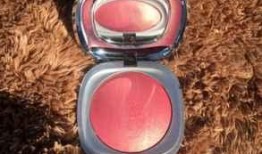 正确使用爱敬气垫视频,轻松打造完美妆容