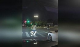 红灯视频,捕捉城市交通的流动与静止